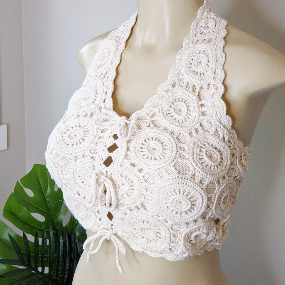 Vintage 90s Moda Boho Crochet Crop Halter Top - Picture 4 of 9
